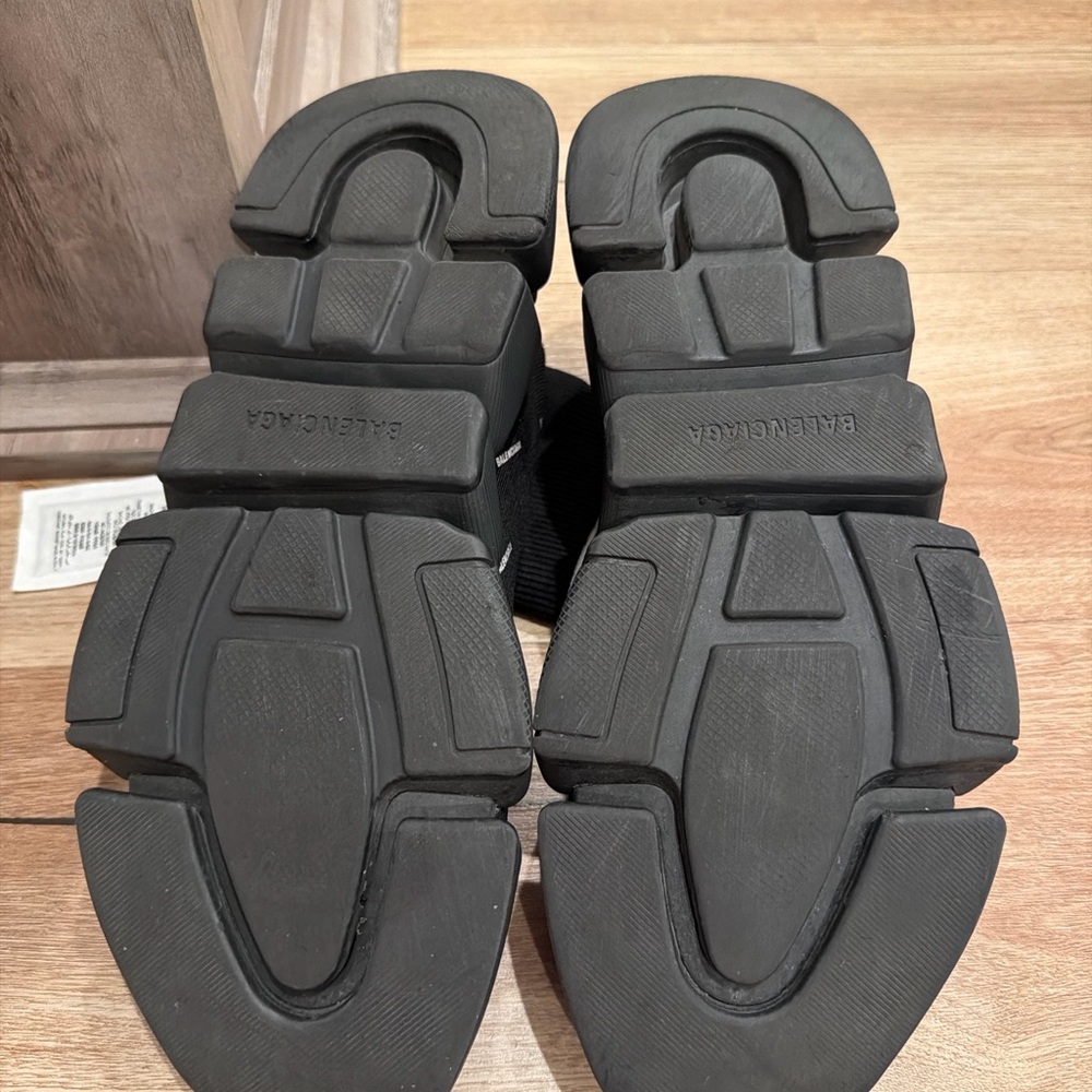Balenciaga Men's Black Speed Sock Sneakers - Picture 4 of 8